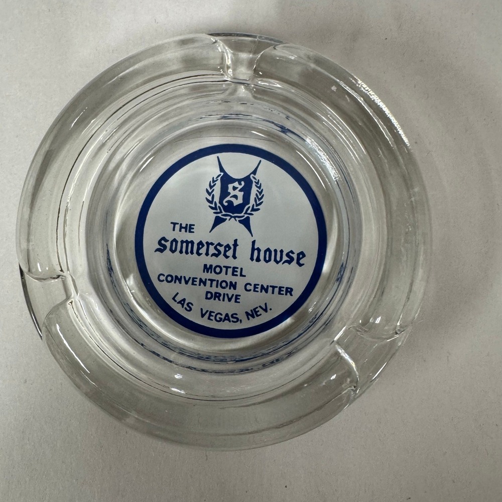 Vintage Somerset House Motel Las‎ Vegas Nevada Glass Ashtray Tobacciana Souvenir